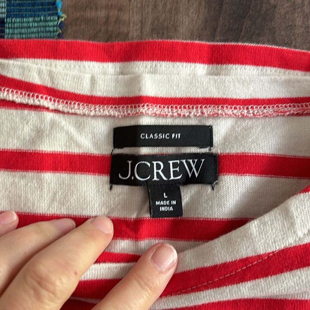 J Crew classic boat neck t shirt. Size Large. - Picture 3 of 3